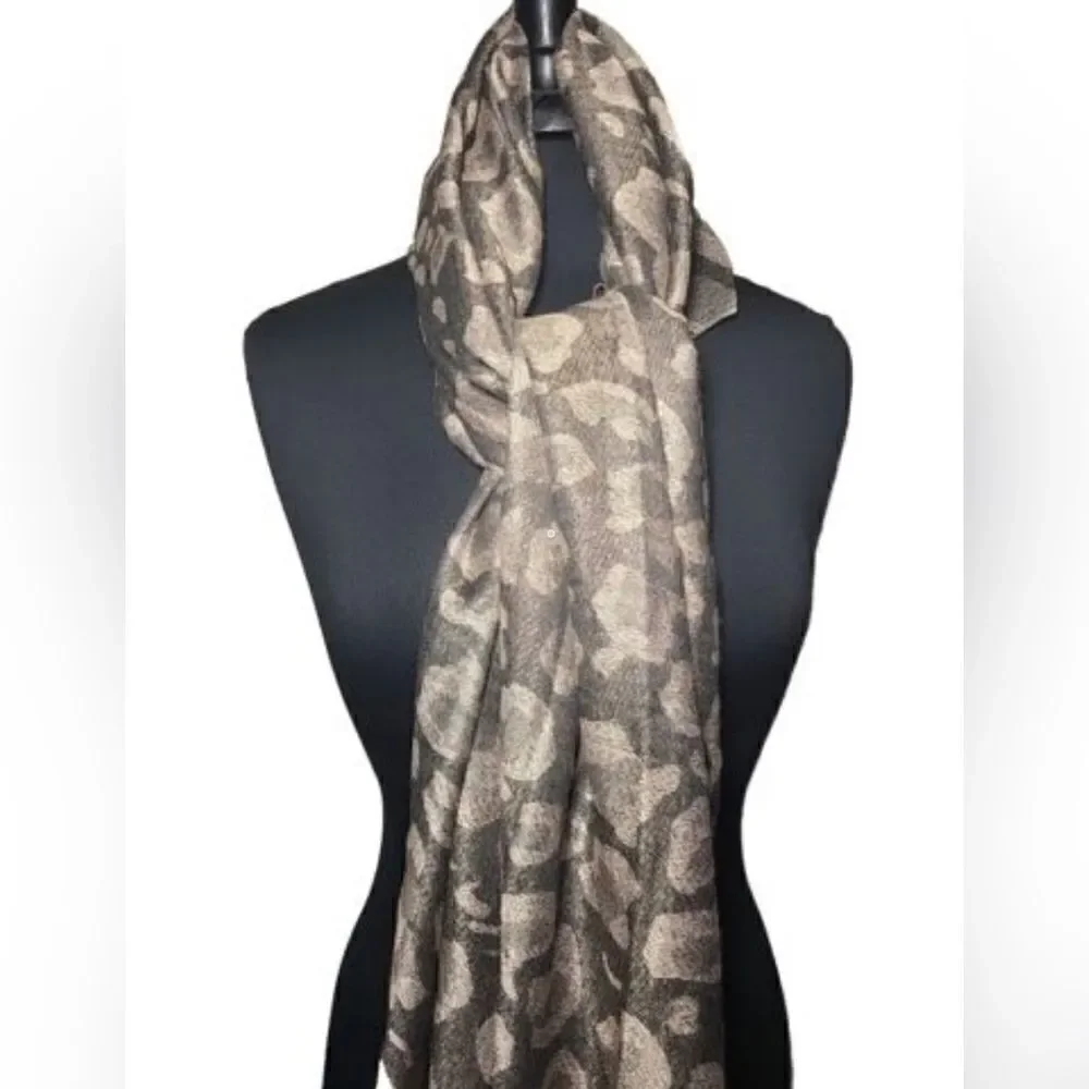West Loop Black Taupe Metallic Leopard Print Jacquard Fringe Scarf NEW